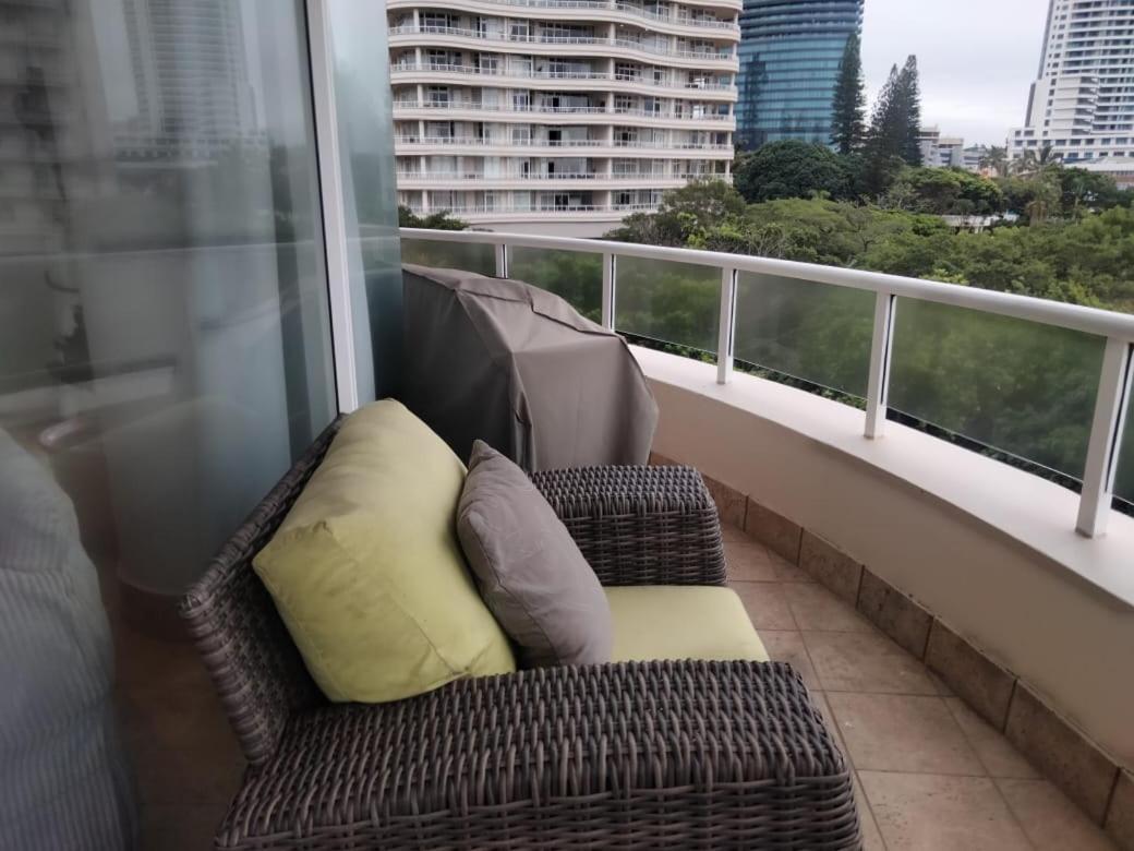 301 Oyster Schelles Umhlanga Rocks * Durban