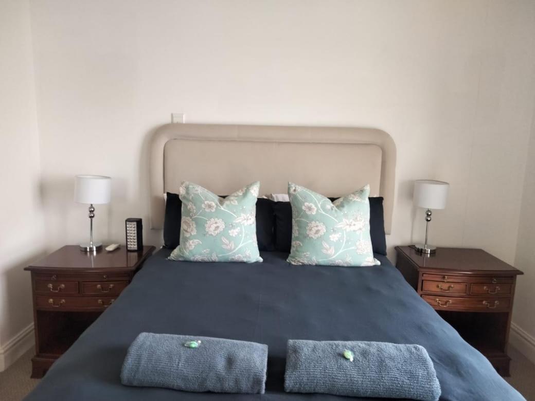 301 Oyster Schelles Umhlanga Rocks